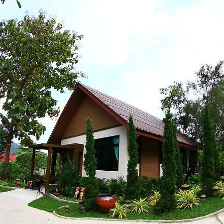 Silver Garden Resort Suan Phueng Buitenkant foto