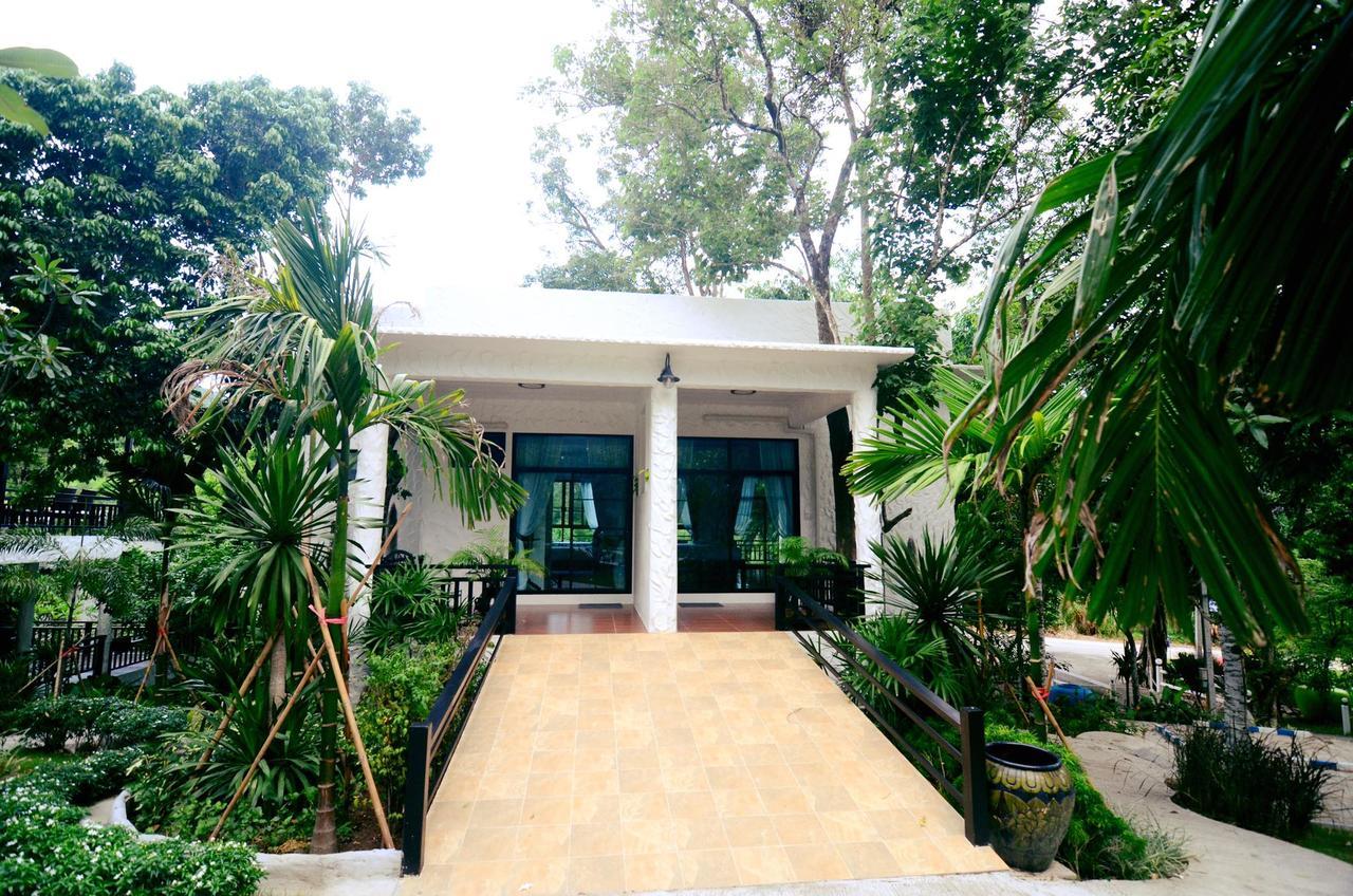 Silver Garden Resort Suan Phueng Buitenkant foto